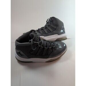 Size 9.5 - Jordan Max Aura Cool Grey